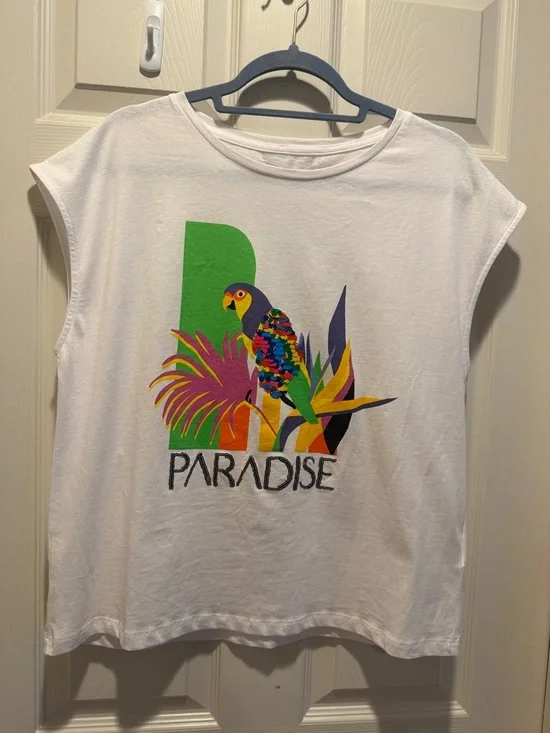 Sequined multicolor parrot sequin embellishment Cotton Top - Picture 5 of 15